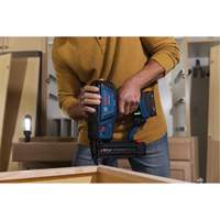 Brushless 18-Gauge Brad Nailer Kit with Standard Power Battery, 18 V, Lithium-Ion OSI Industrial Sales