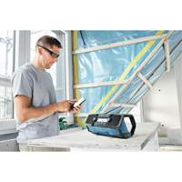 Radio de chantier compacte avec Bluetooth 5.0, Lithium-ion, 18 V OSI Industrial Sales